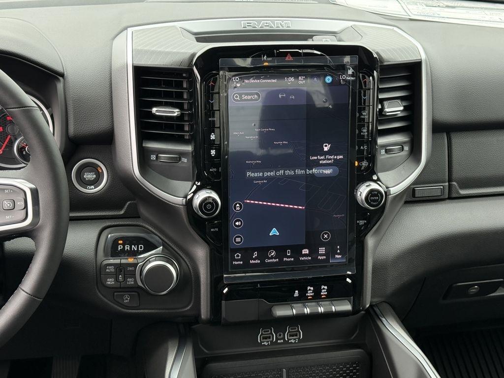 RAM 1500 Big Horn Crew Cab SWB 4WD 2026