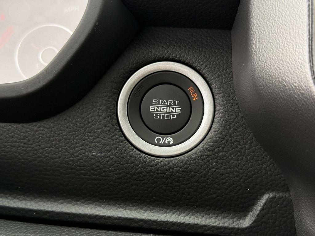 RAM 1500 Big Horn Crew Cab SWB 4WD 2026