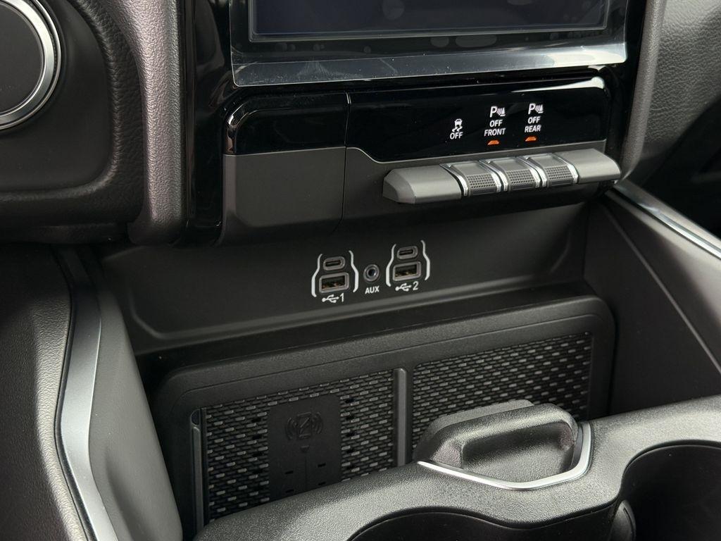 RAM 1500 Big Horn Crew Cab SWB 4WD 2026