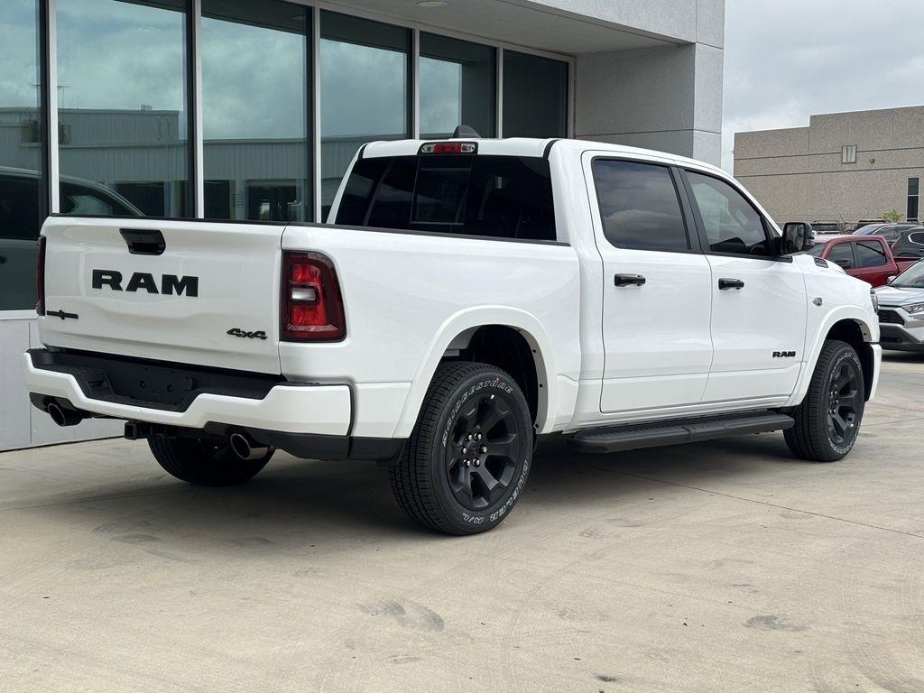 RAM 1500 Big Horn Crew Cab SWB 4WD 2026