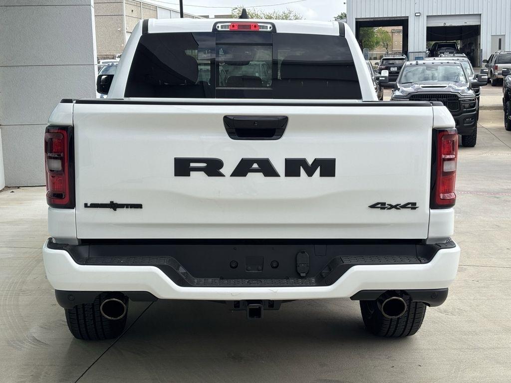 RAM 1500 Big Horn Crew Cab SWB 4WD 2026