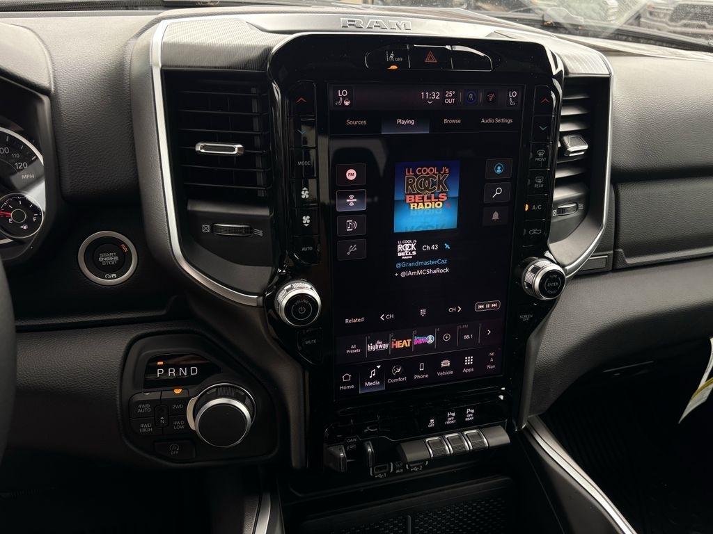 RAM 1500 Big Horn Crew Cab SWB 4WD 2026