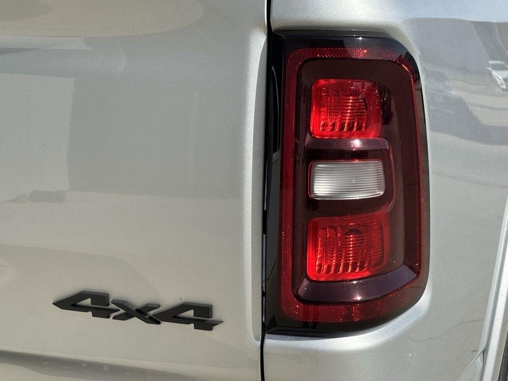 RAM 1500 Big Horn Crew Cab SWB 4WD 2026