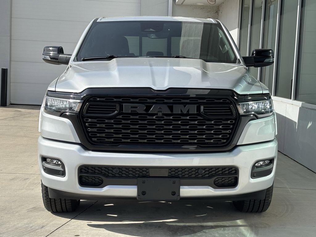 RAM 1500 Big Horn Crew Cab SWB 4WD 2026