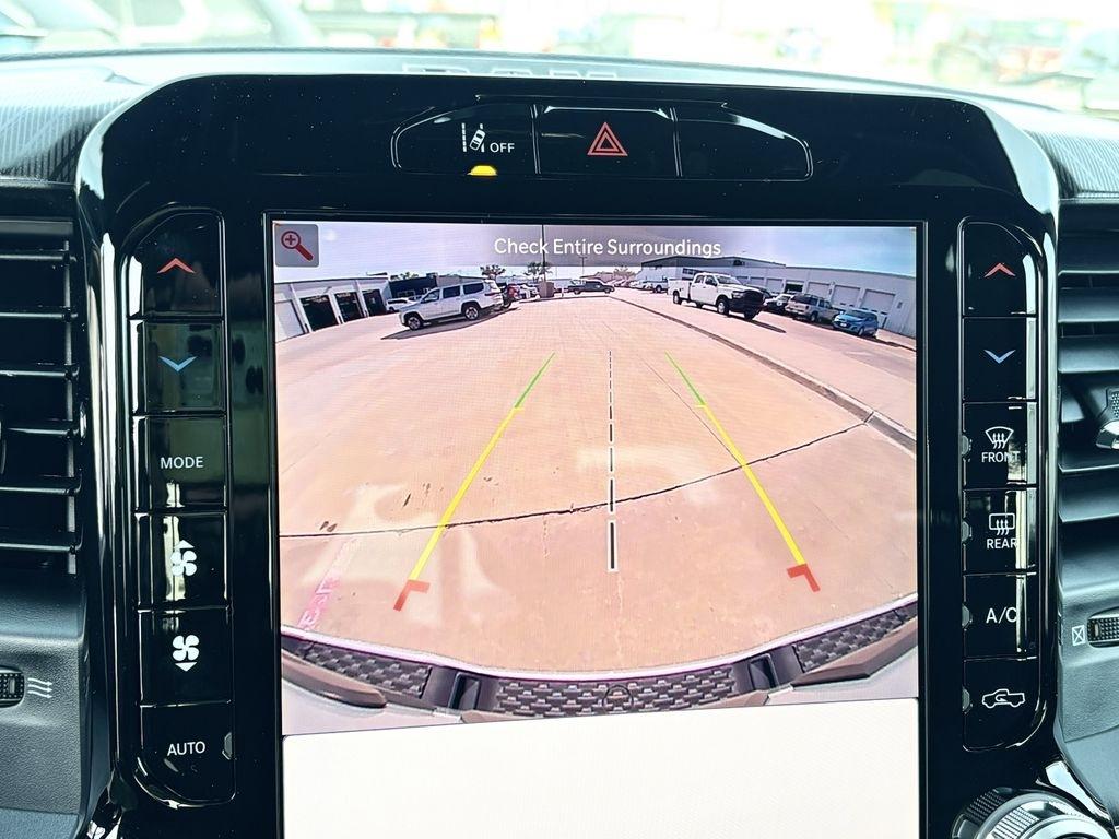 RAM 1500 Big Horn Crew Cab SWB 4WD 2026