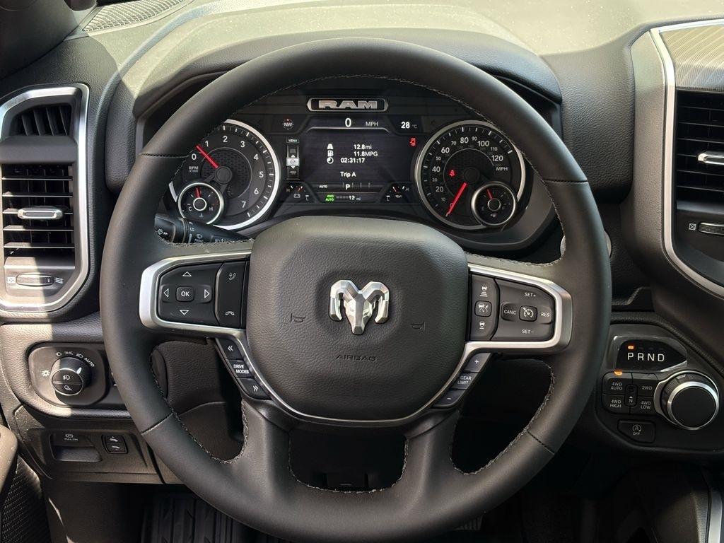 RAM 1500 Big Horn Crew Cab SWB 4WD 2026