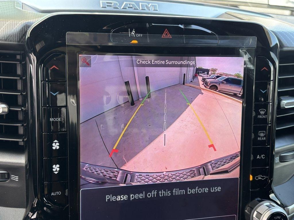 RAM 1500 Big Horn Crew Cab SWB 4WD 2026