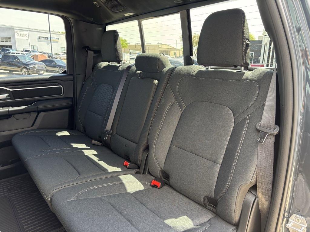 RAM 1500 Big Horn Crew Cab SWB 4WD 2026