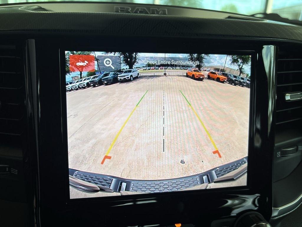 RAM 1500 Tradesman Crew Cab SWB 4WD 2026