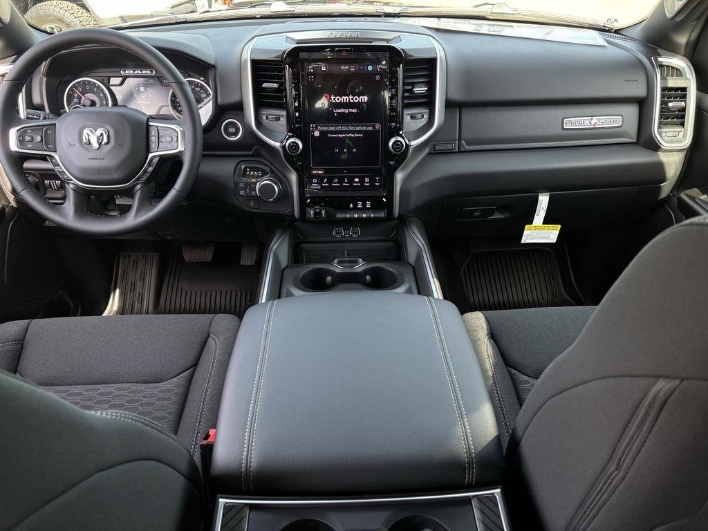 RAM 1500 Big Horn Crew Cab SWB 4WD 2026