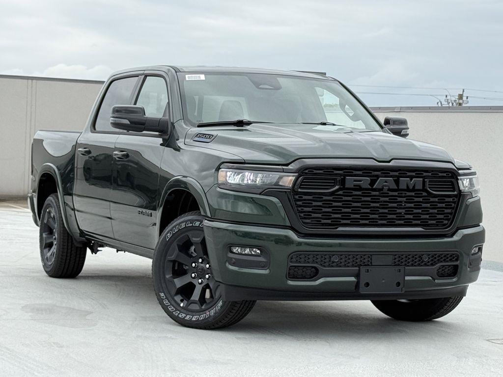 RAM 1500 Big Horn Crew Cab SWB 4WD 2026