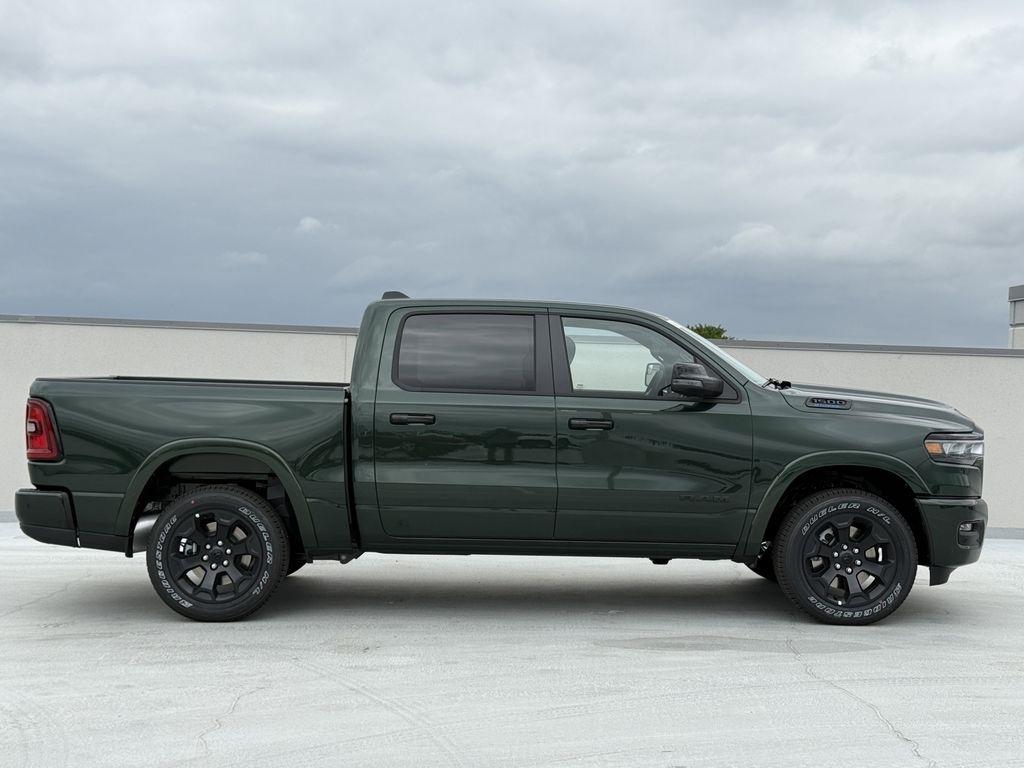 RAM 1500 Big Horn Crew Cab SWB 4WD 2026