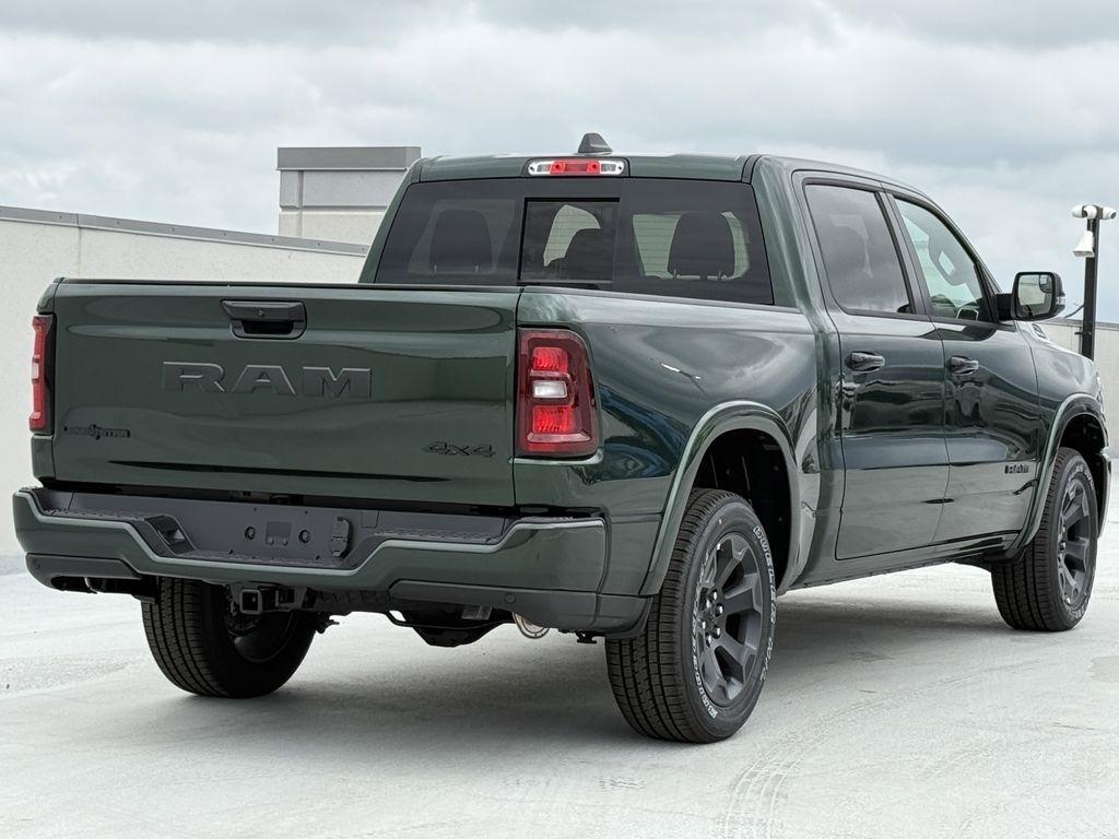 RAM 1500 Big Horn Crew Cab SWB 4WD 2026