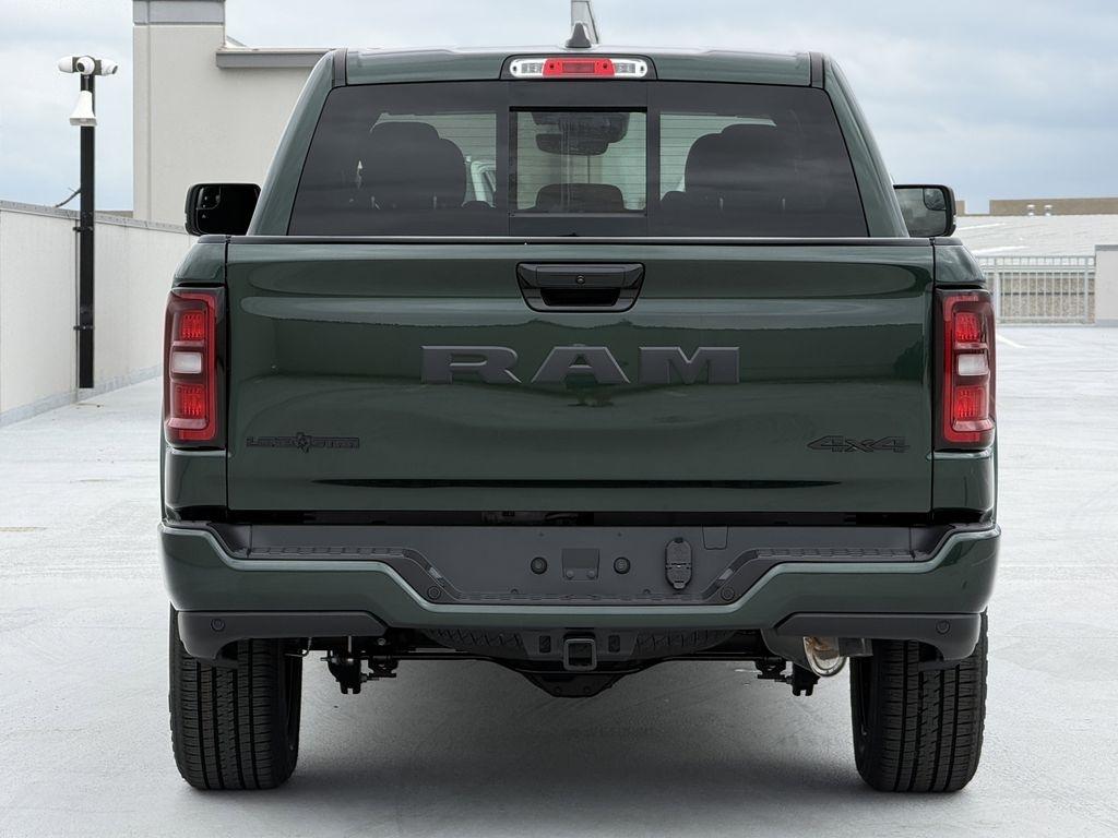 RAM 1500 Big Horn Crew Cab SWB 4WD 2026