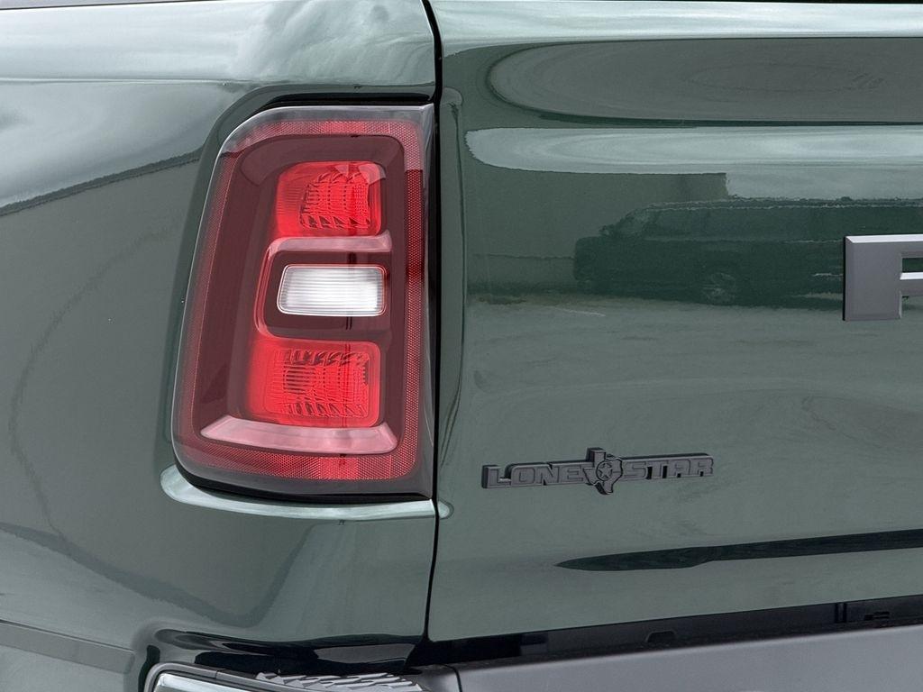 RAM 1500 Big Horn Crew Cab SWB 4WD 2026