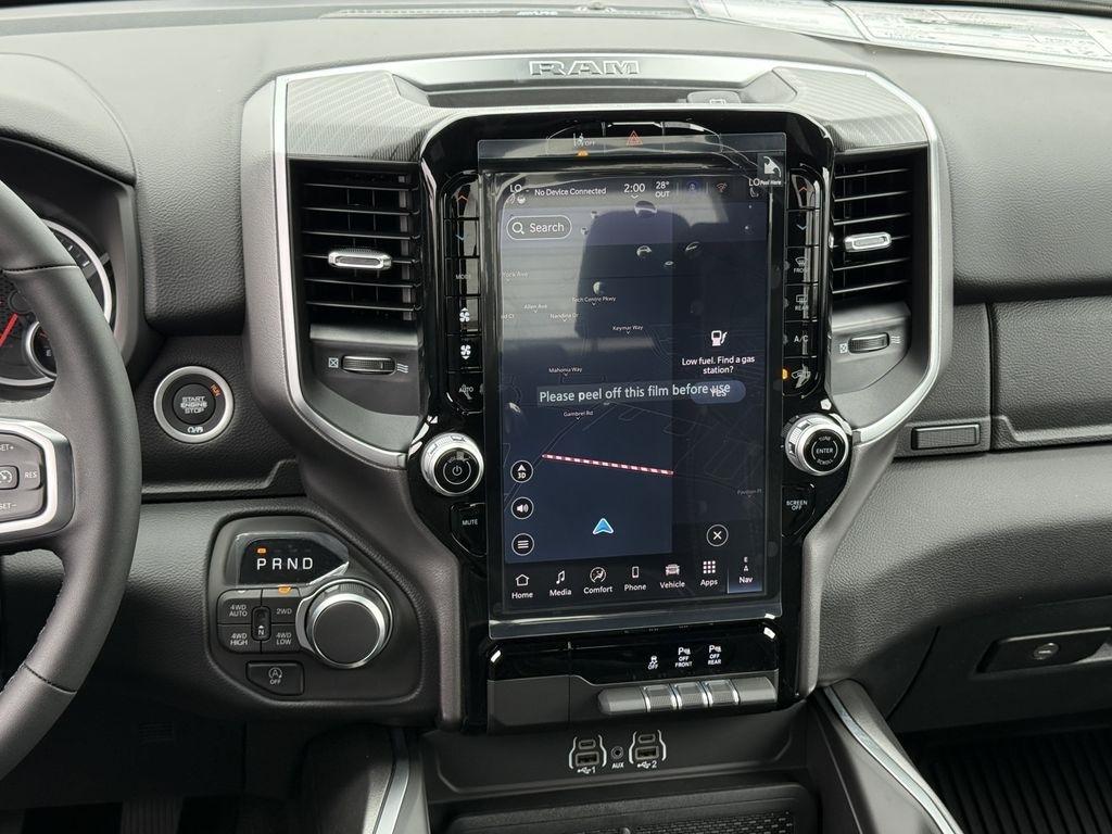 RAM 1500 Big Horn Crew Cab SWB 4WD 2026