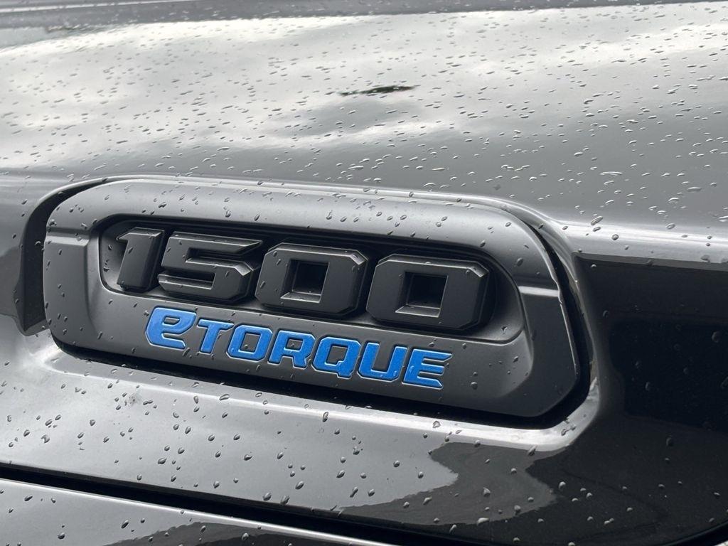 RAM 1500 Tradesman Crew Cab SWB 2WD 2026