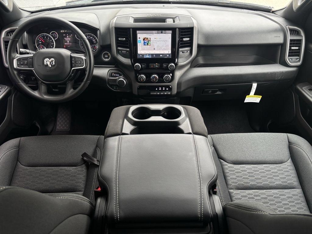 RAM 1500 Tradesman Crew Cab SWB 2WD 2026