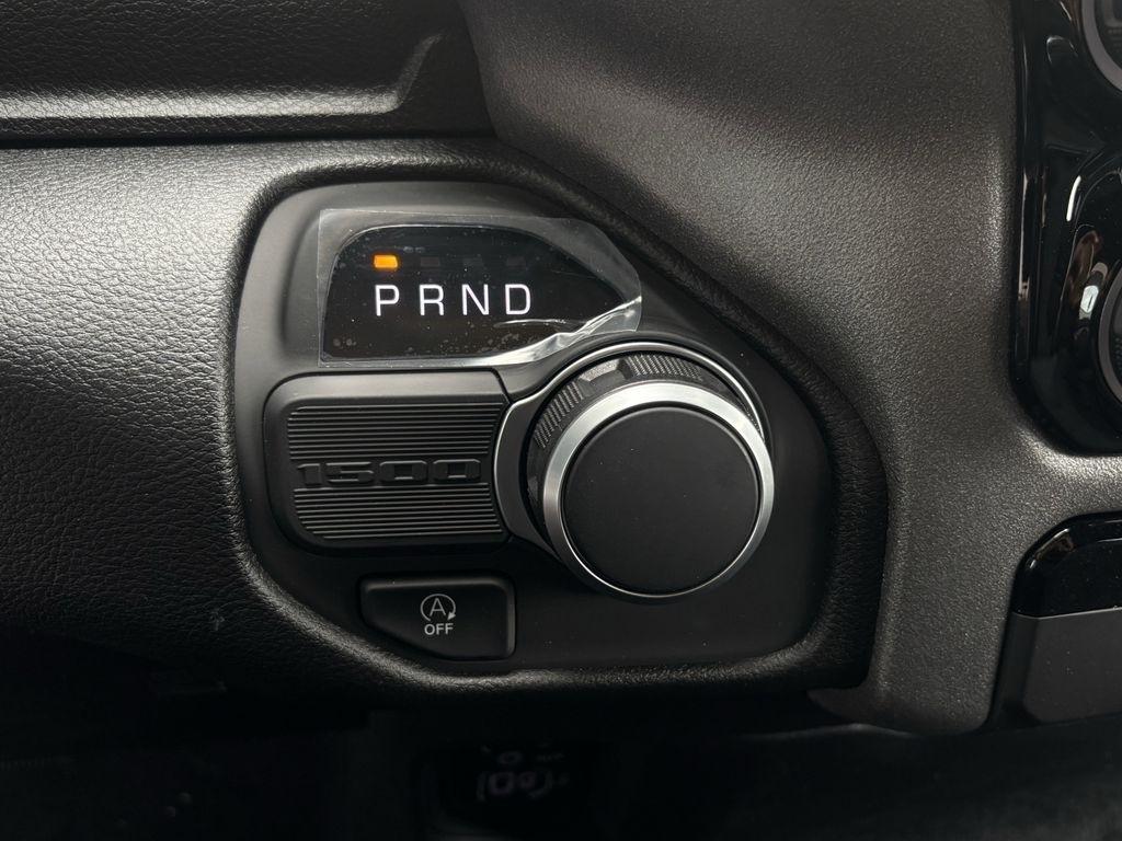 RAM 1500 Tradesman Crew Cab SWB 2WD 2026