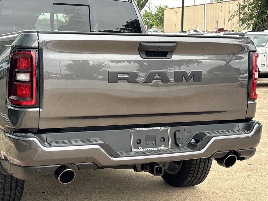 RAM 1500 Tradesman Crew Cab SWB 2WD 2026