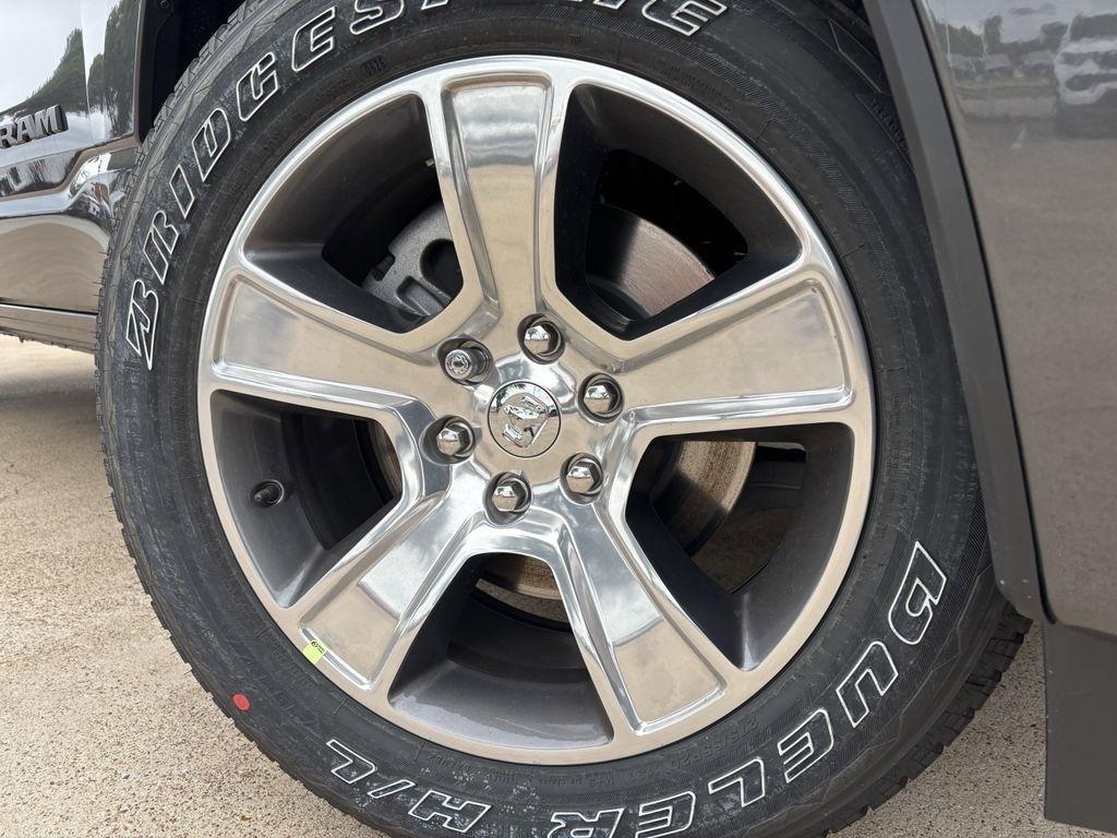 RAM 1500 Tradesman Crew Cab SWB 2WD 2026