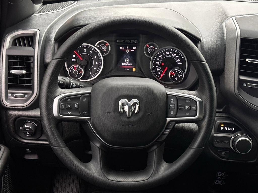 RAM 1500 Tradesman Crew Cab SWB 2WD 2026