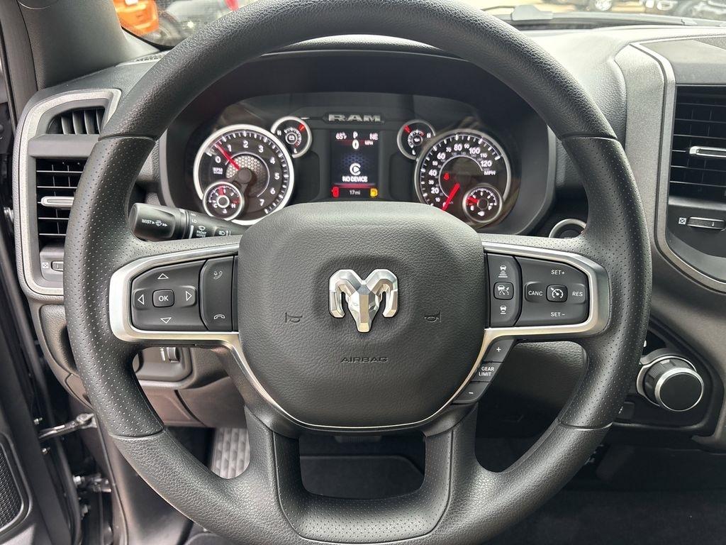 RAM 1500 Tradesman Crew Cab SWB 2WD 2026