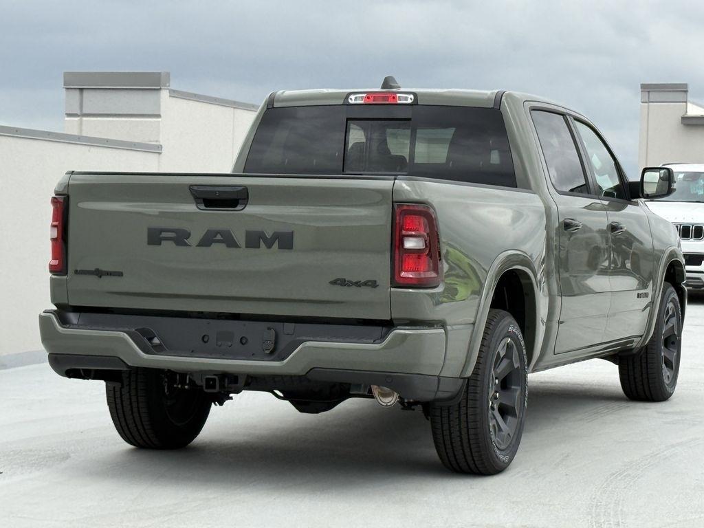 RAM 1500 Big Horn Crew Cab SWB 4WD 2026