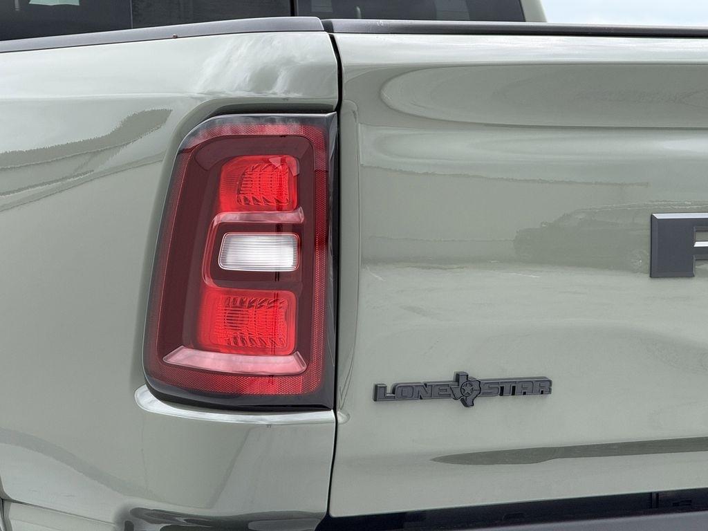 RAM 1500 Big Horn Crew Cab SWB 4WD 2026