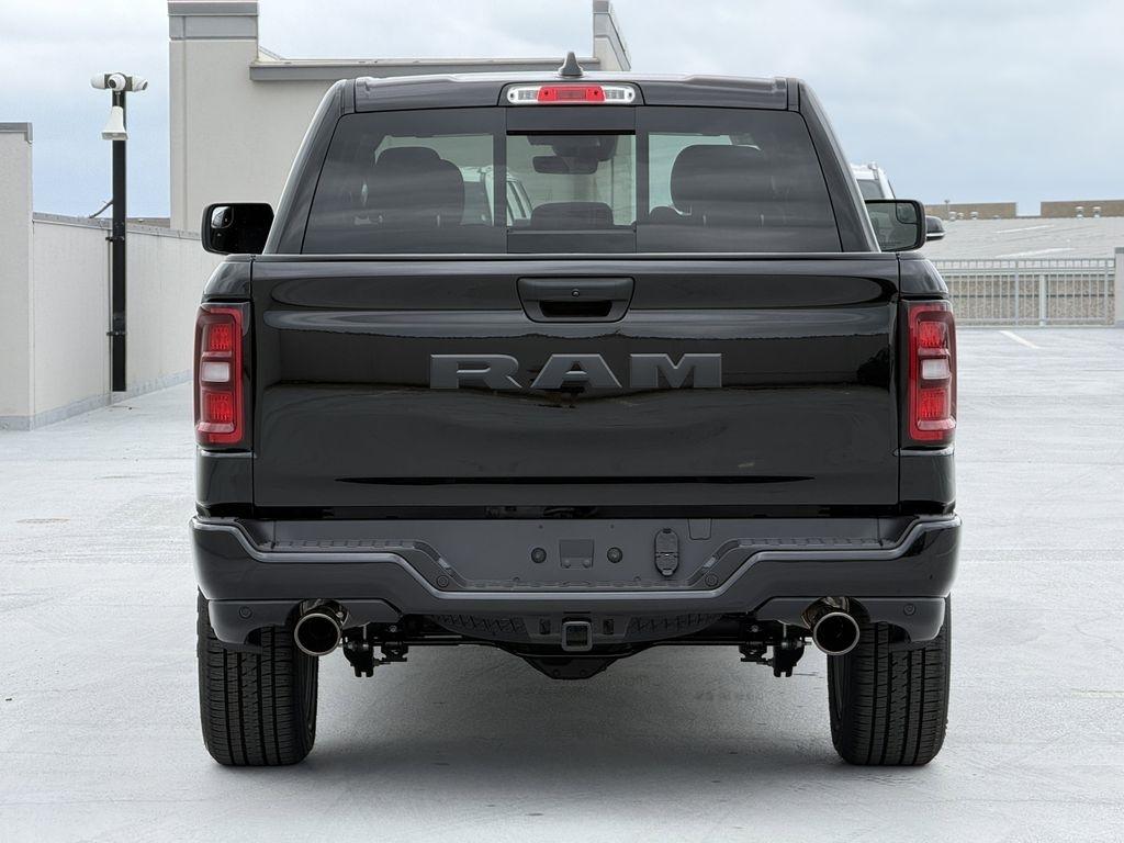 RAM 1500 Tradesman Crew Cab SWB 2WD 2026