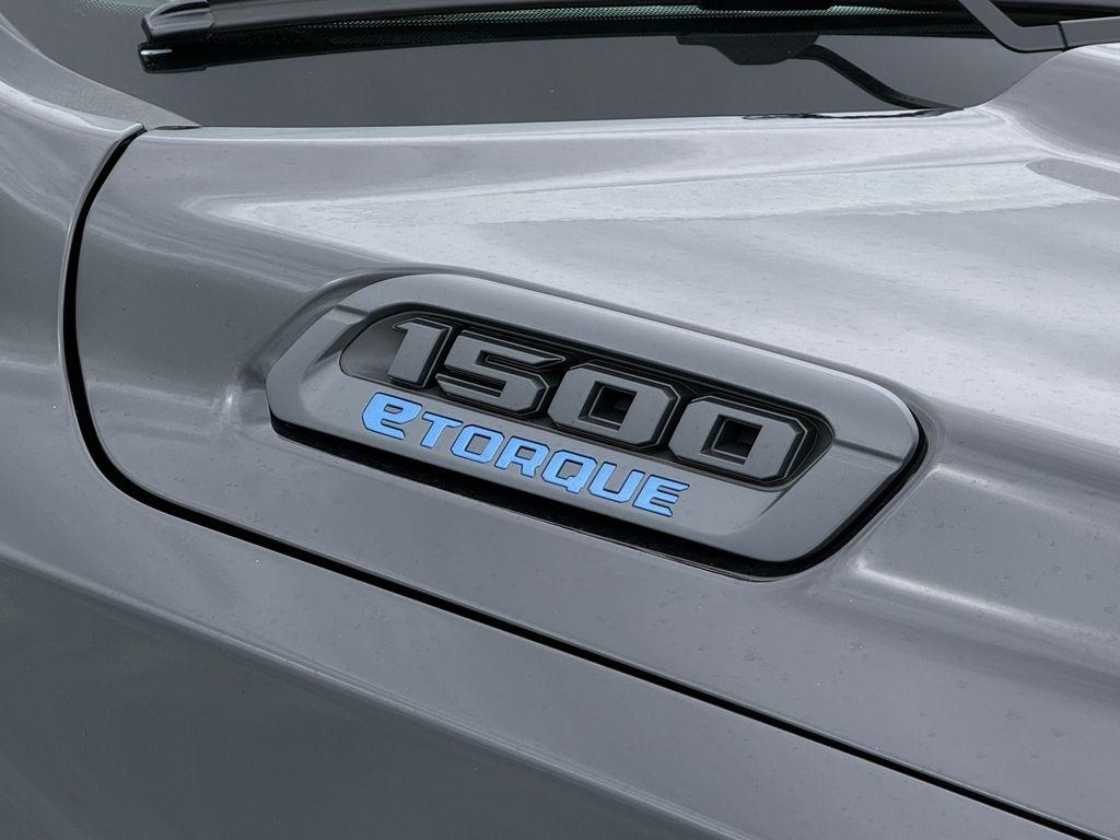 RAM 1500 Tradesman Crew Cab SWB 2WD 2026