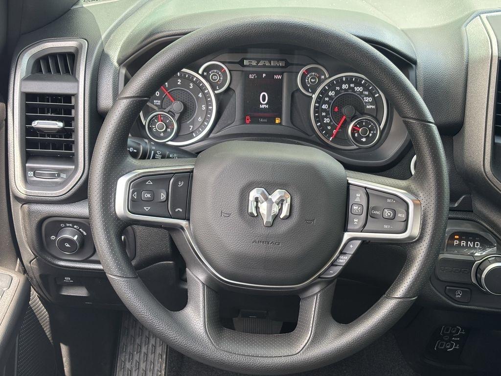 RAM 1500 Tradesman Quad Cab 2WD 2026