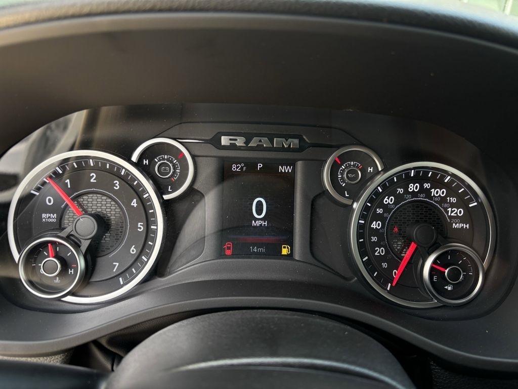 RAM 1500 Tradesman Quad Cab 2WD 2026