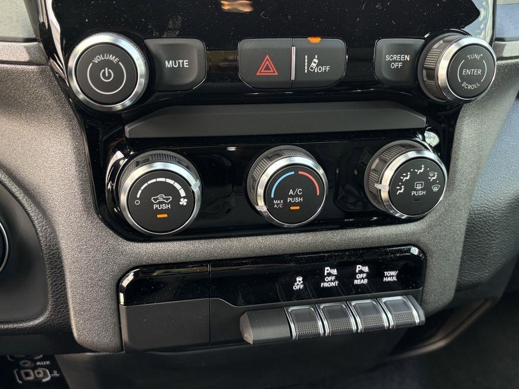 RAM 1500 Tradesman Quad Cab 2WD 2026