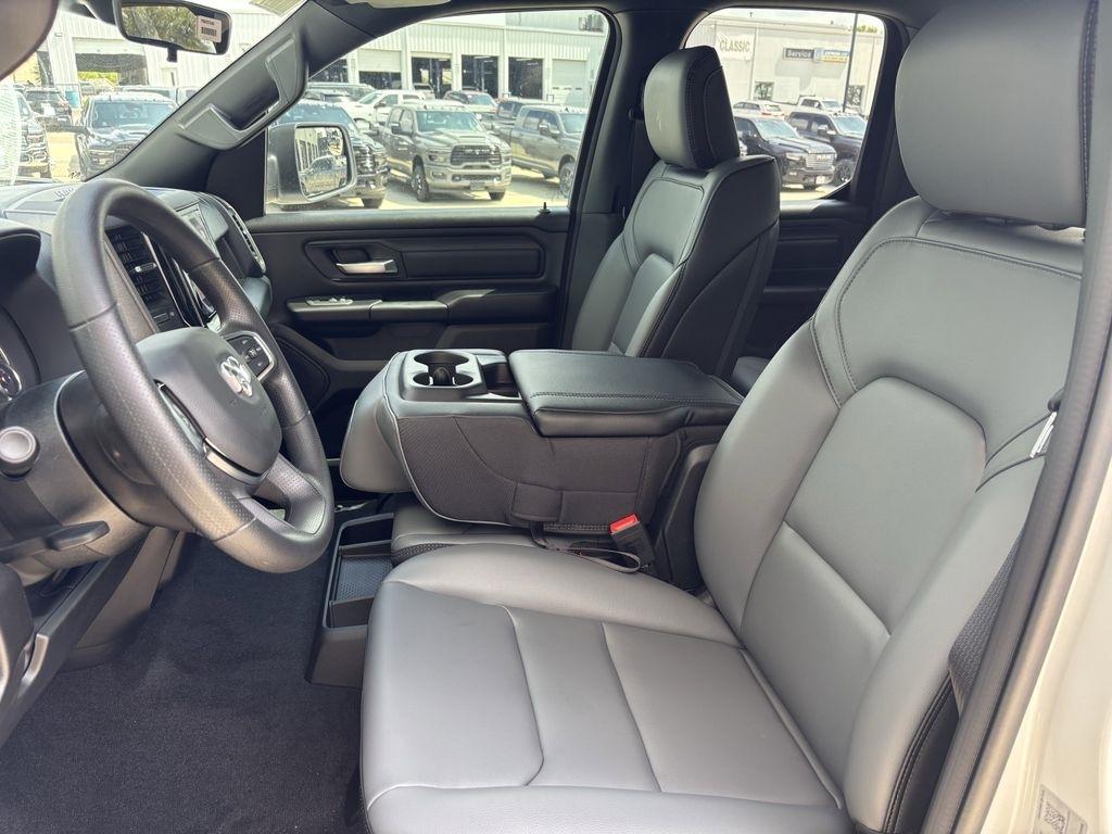 RAM 1500 Tradesman Quad Cab 2WD 2026