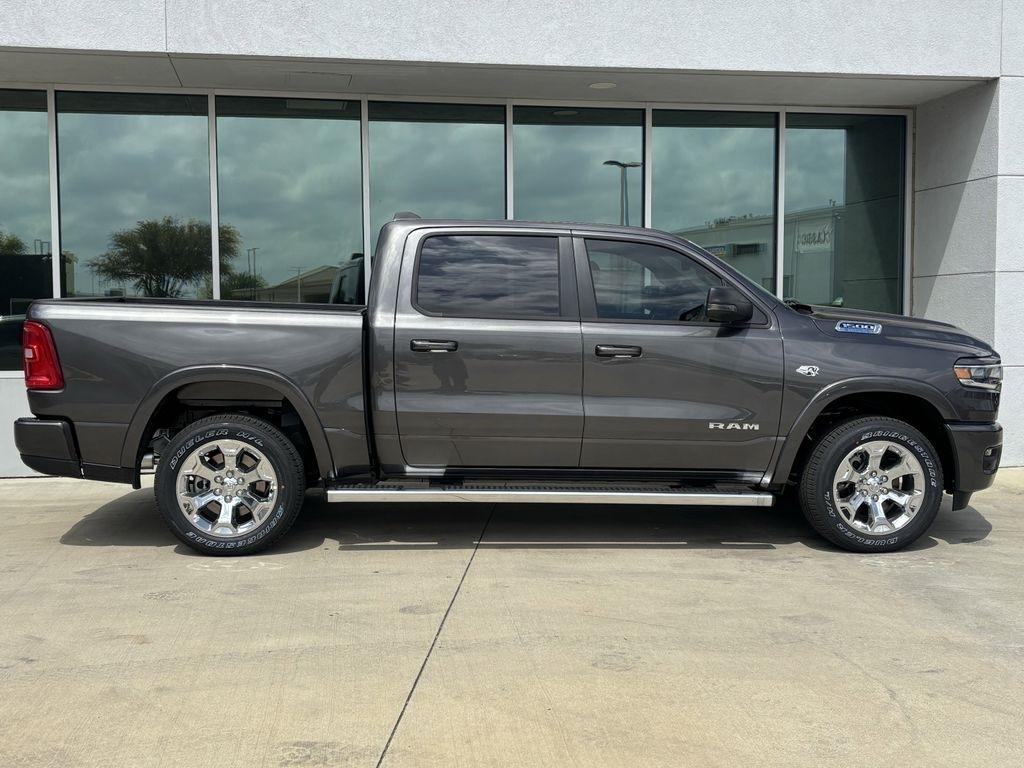 RAM 1500 Big Horn Crew Cab SWB 4WD 2026