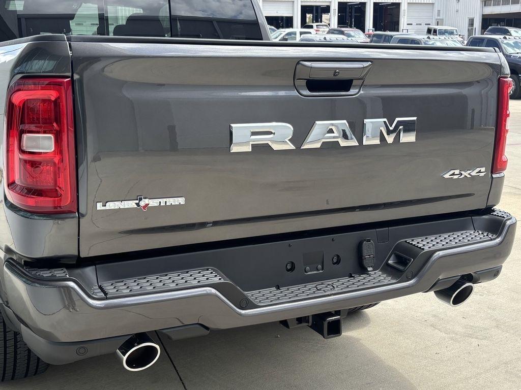 RAM 1500 Big Horn Crew Cab SWB 4WD 2026