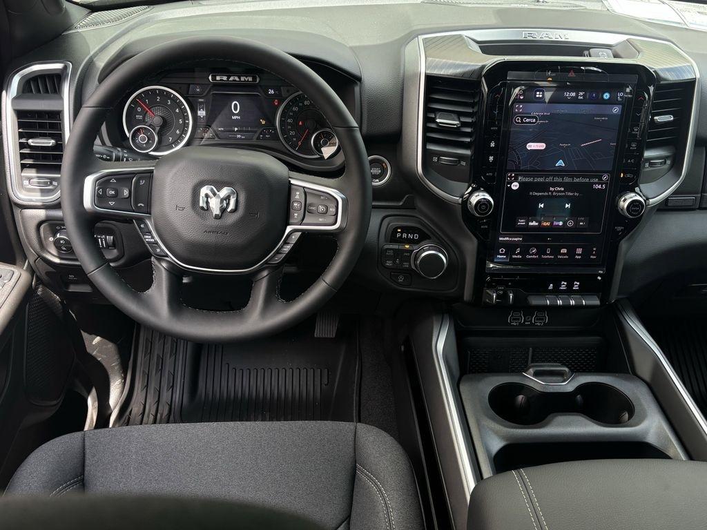 RAM 1500 Big Horn Crew Cab SWB 4WD 2026