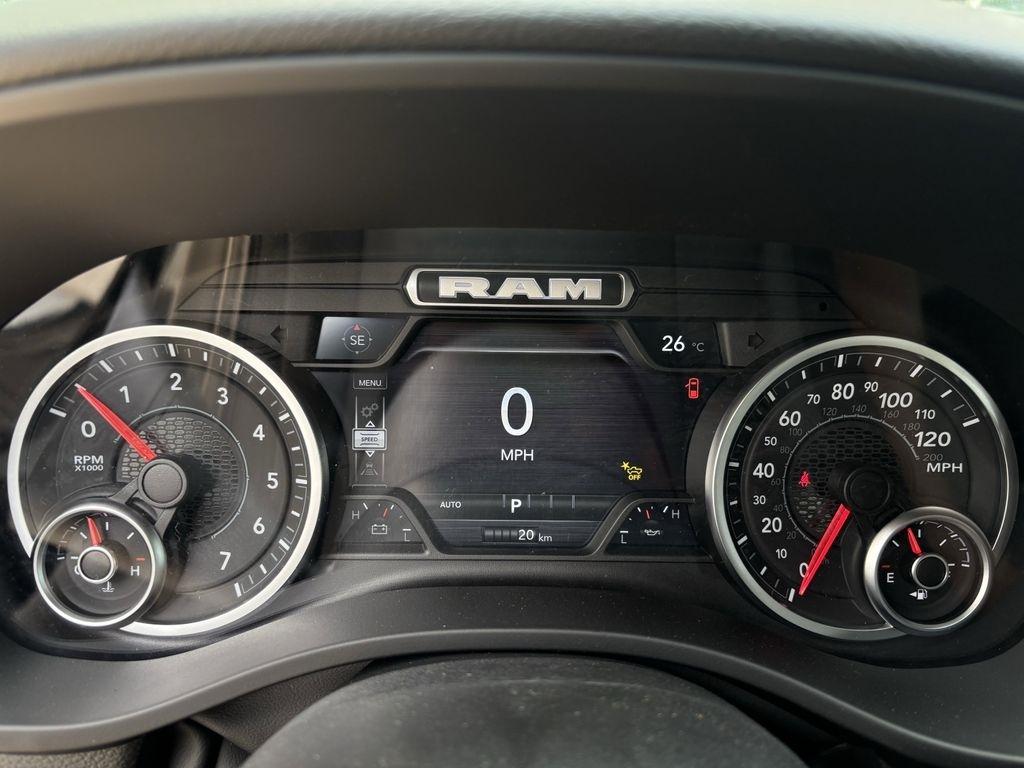 RAM 1500 Big Horn Crew Cab SWB 4WD 2026