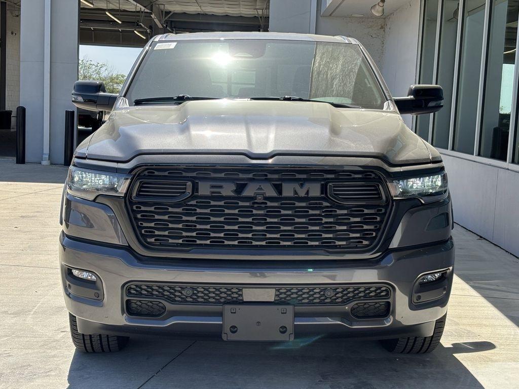 RAM 1500 Big Horn Crew Cab SWB 4WD 2026