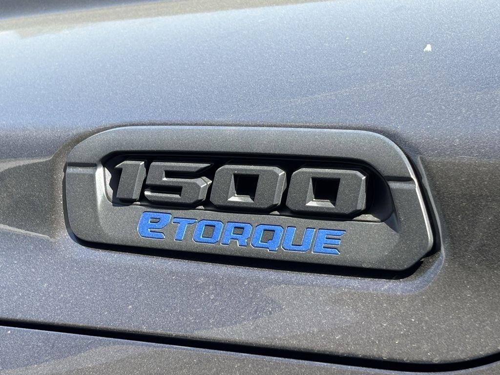 RAM 1500 Big Horn Crew Cab SWB 4WD 2026