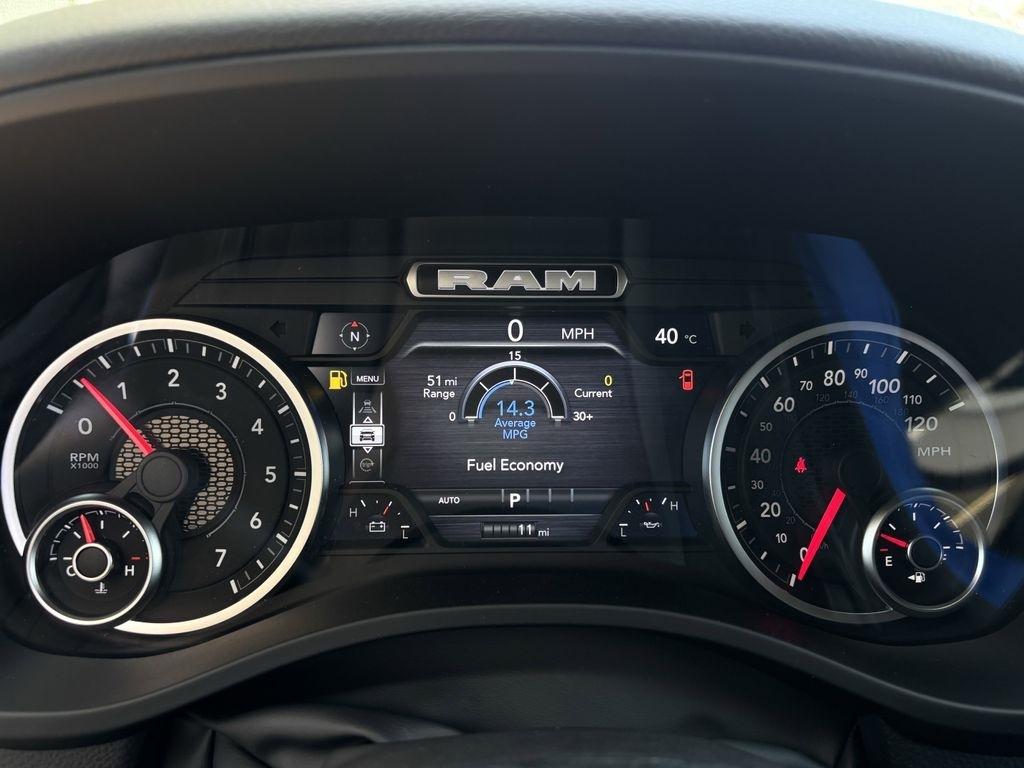 RAM 1500 Big Horn Crew Cab SWB 4WD 2026