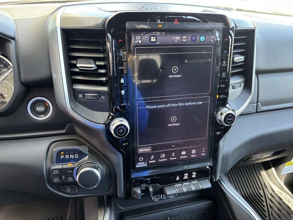 RAM 1500 Big Horn Crew Cab SWB 4WD 2026