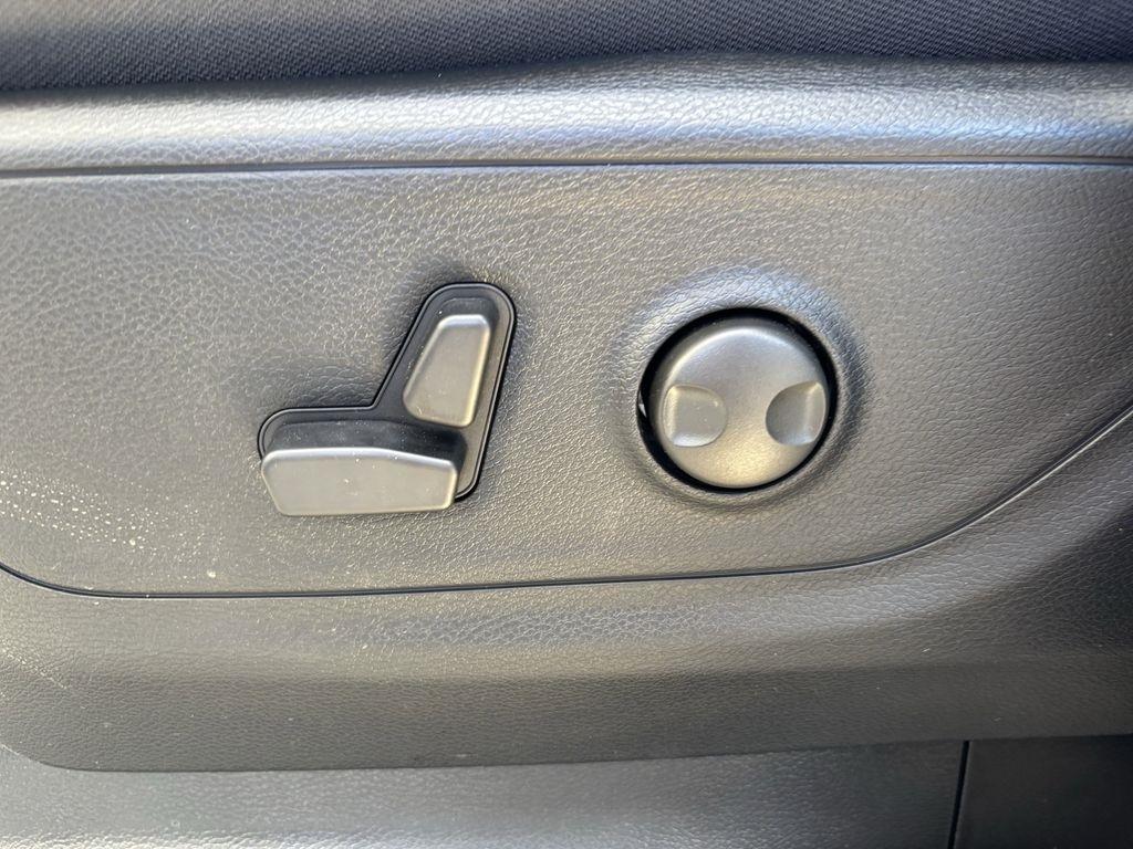 RAM 1500 Big Horn Crew Cab SWB 4WD 2026