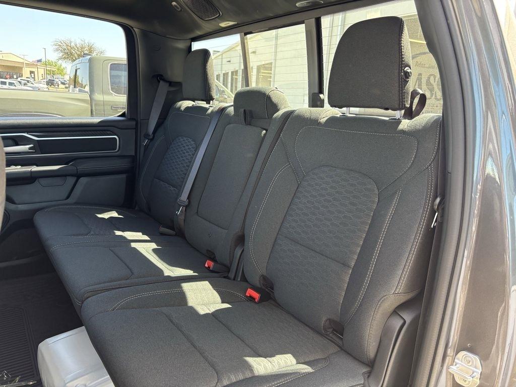 RAM 1500 Big Horn Crew Cab SWB 4WD 2026