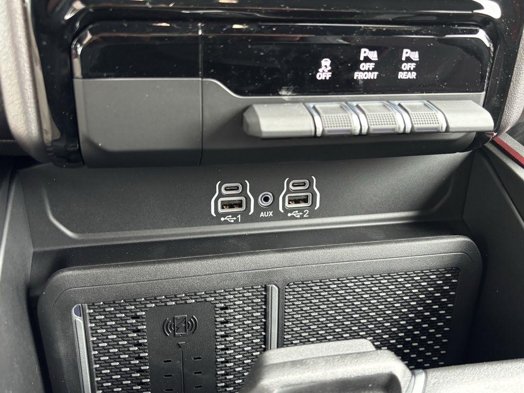 RAM 1500 Rebel Crew Cab SB 4WD 2026