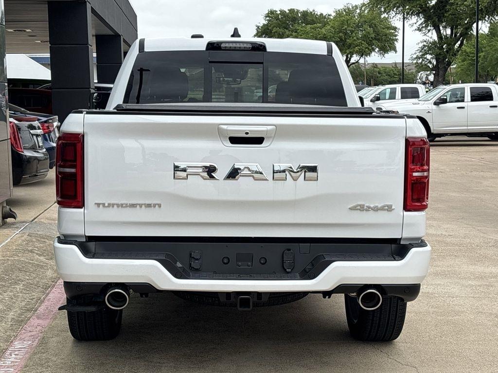 RAM 1500 Longhorn Crew Cab SWB 4WD 2026