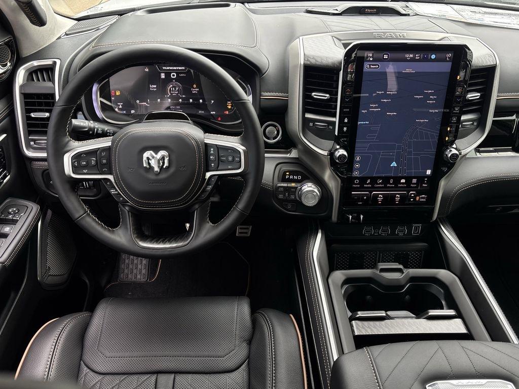 RAM 1500 Longhorn Crew Cab SWB 4WD 2026