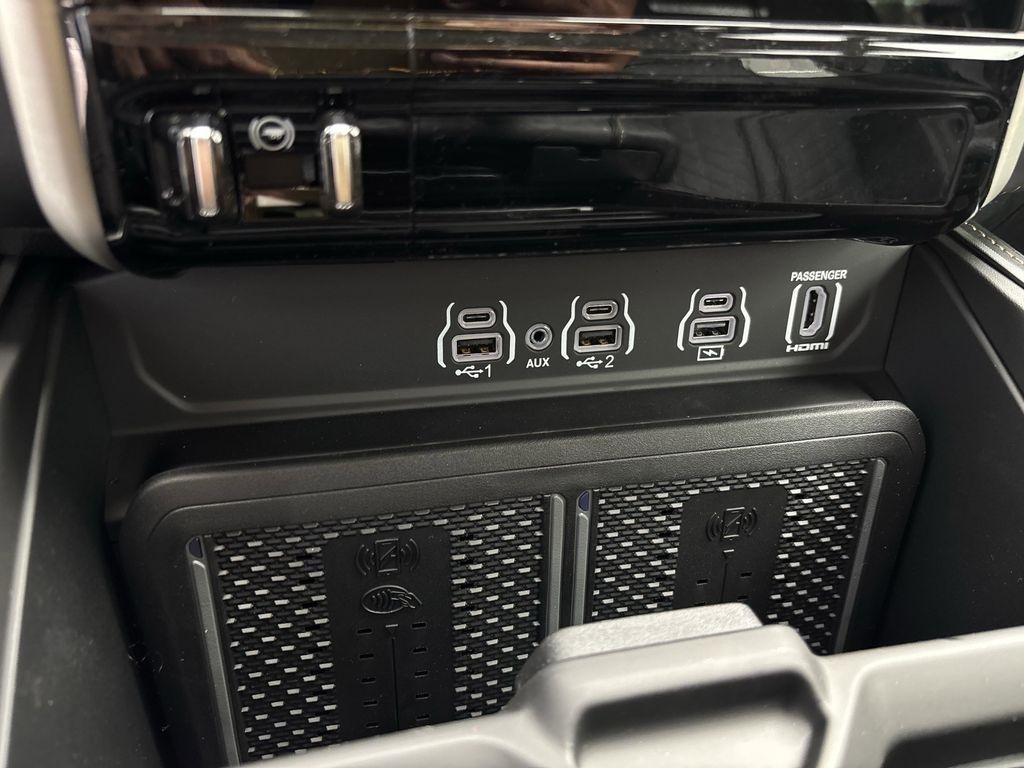 RAM 1500 Longhorn Crew Cab SWB 4WD 2026