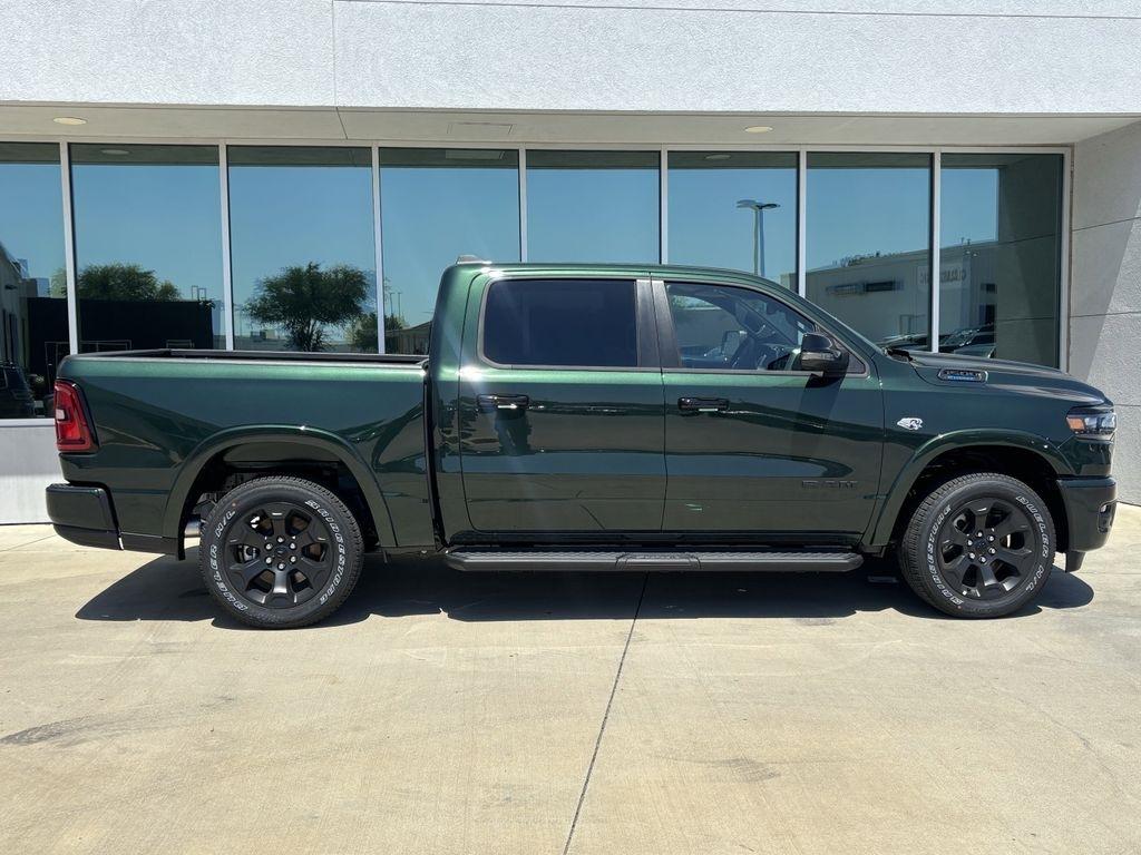 RAM 1500 Big Horn Crew Cab SWB 4WD 2026